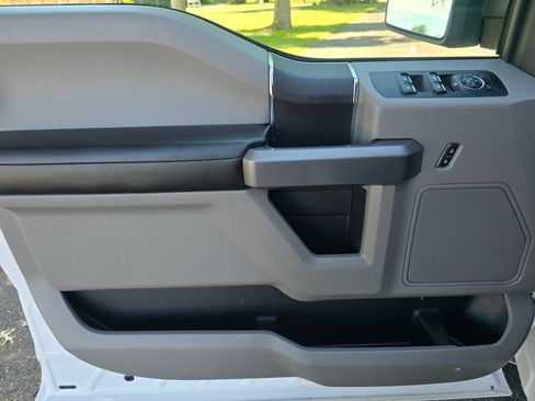 Used 2015 Ford F150 XLT w/ Equipment Group 301A Mid RWD image 22