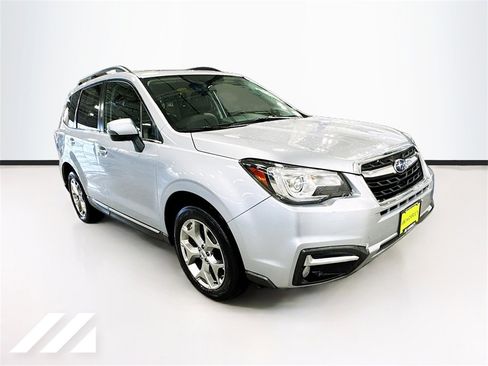 Used 2017 Subaru Forester 2.5i Touring w/ Popular Package #2 image 3