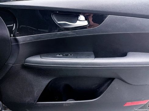 Used 2023 Kia Forte GT-Line image 31