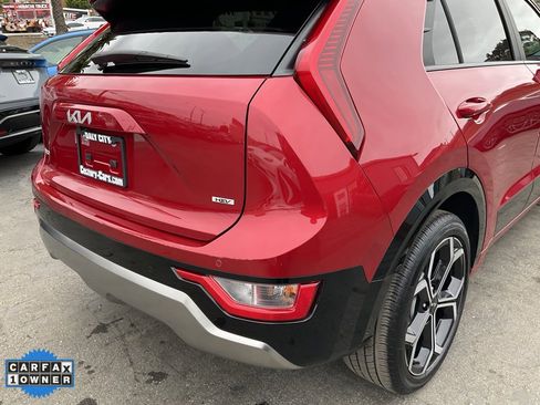 Used 2024 Kia Niro EX Touring image 83