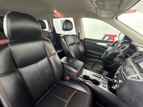 Used 2019 Nissan Pathfinder SL FWD image 39