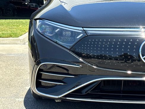 Used 2022 Mercedes-Benz EQS 580 4MATIC Sedan image 7