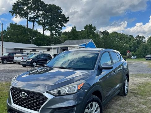 Used 2019 Hyundai Tucson SE w/ Cargo Package FWD image 4