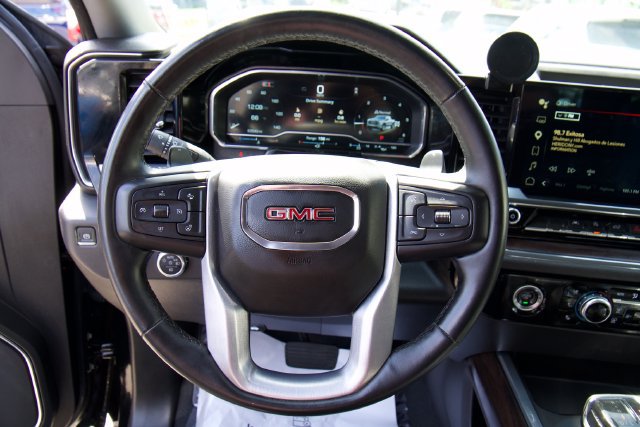 Used 2024 GMC Sierra 1500 SLT w/ SLT Convenience Package AWD/4WD image 19