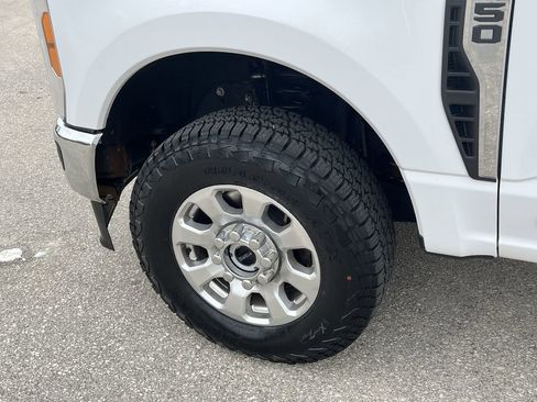 Used 2023 Ford F250 XLT image 30