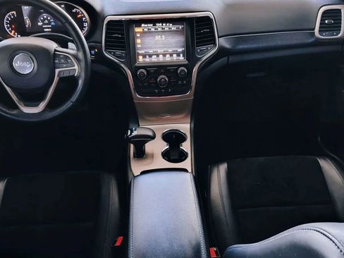 Used 2015 Jeep Grand Cherokee Altitude AWD/4WD image 17
