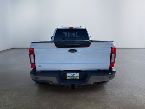Used 2022 Ford F350 Lariat w/ Lariat Ultimate Package AWD/4WD image 4