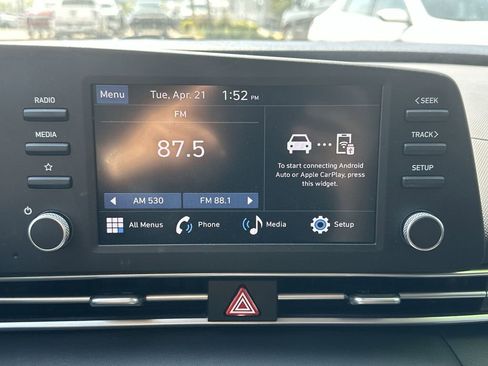 Used 2025 Hyundai Elantra SE FWD image 25