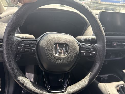 Used 2024 Honda HR-V LX image 17