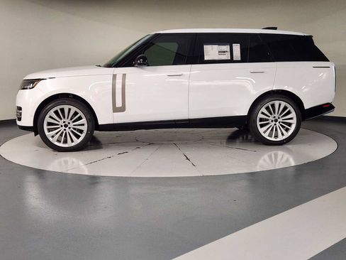 New 2026 Land Rover Range Rover Long Wheelbase SE AWD/4WD image 5