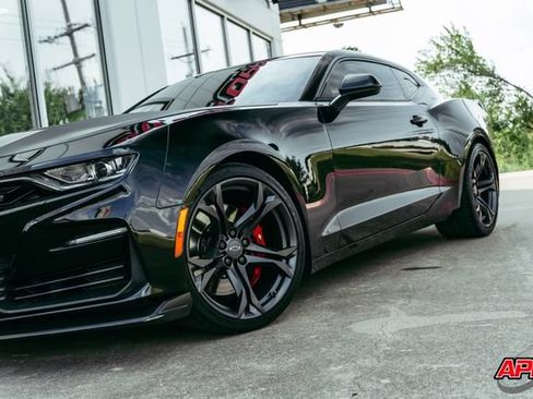 Used 2022 Chevrolet Camaro SS RWD image 32