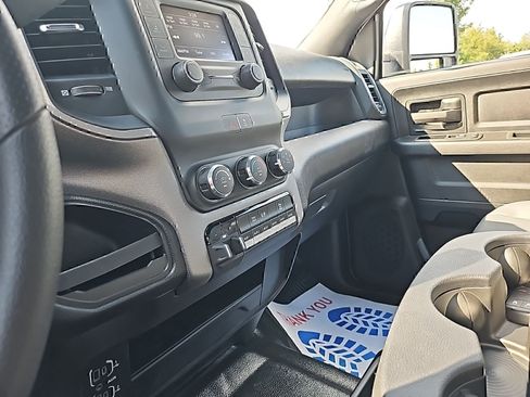 New 2024 RAM 2500 Tradesman image 29