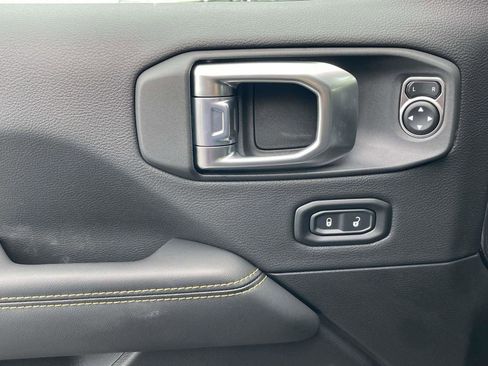 New 2026 Jeep Wrangler Unlimited Sahara AWD/4WD image 19