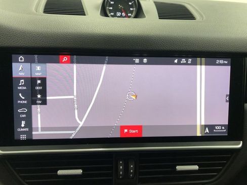 Used 2019 Porsche Cayenne S image 21