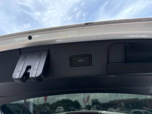 Used 2019 Volkswagen Atlas SEL FWD image 9