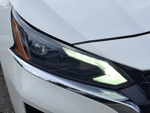 Certified 2023 Nissan Altima 2.5 SV AWD/4WD image 10