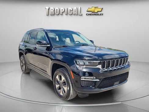 Used 2024 Jeep Grand Cherokee Limited 4xe AWD/4WD image 4