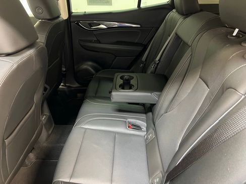 Used 2022 Buick Envision Essence w/ Safety Package FWD image 27