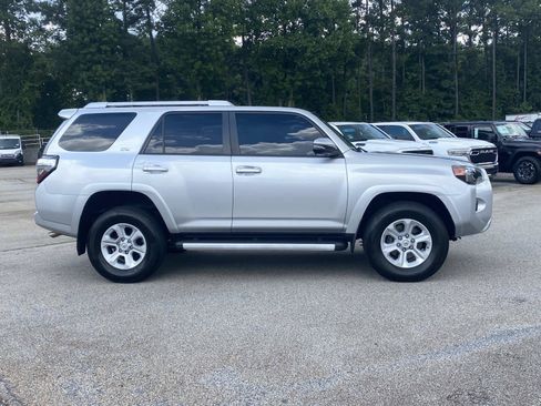 Used 2016 Toyota 4Runner SR5 Premium AWD/4WD image 2