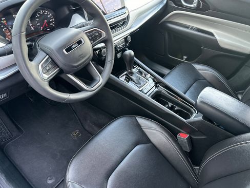 Used 2025 Jeep Compass Limited AWD/4WD image 11