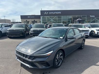 Used 2025 Hyundai Elantra Limited