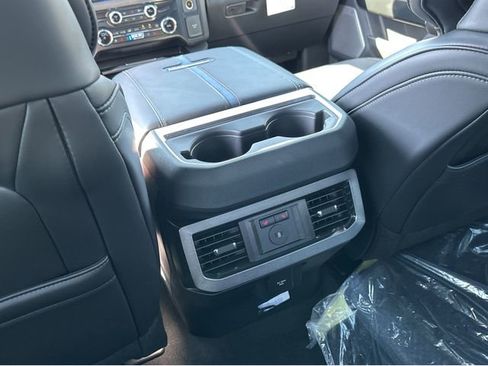 New 2026 Ford F250 Platinum image 22