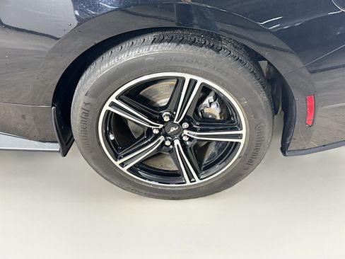 Used 2024 Ford Mustang Coupe RWD image 33