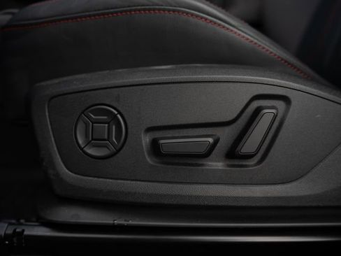 Used 2025 Audi Q3 2.0T Premium Plus w/ Premium Plus Package image 20