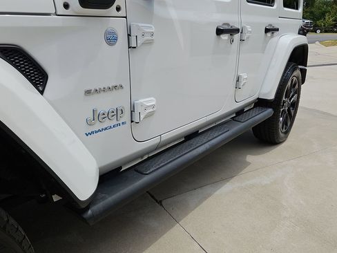 Used 2024 Jeep Wrangler Unlimited Sahara w/ Safety Group AWD/4WD image 35