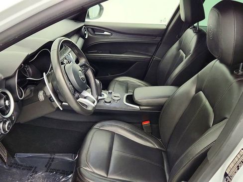 Used 2022 Alfa Romeo Stelvio Sprint image 20