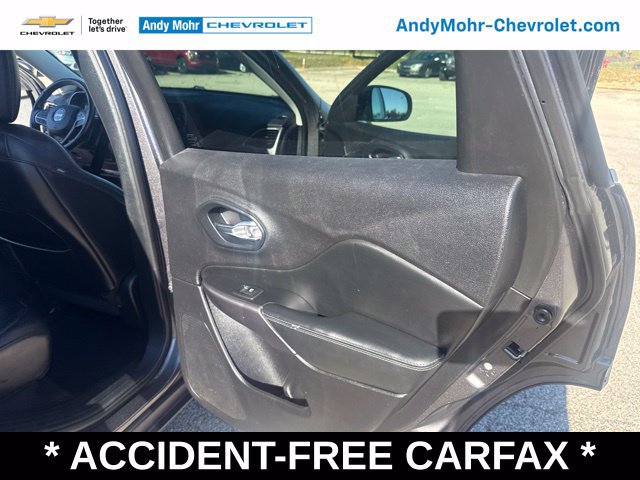Used 2020 Jeep Cherokee Latitude Plus FWD image 16