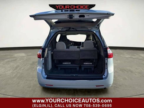 Used 2015 Toyota Sienna LE FWD image 5