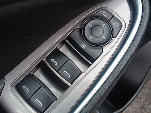 Used 2022 Chevrolet Malibu LT image 8