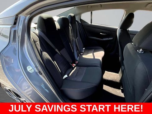 Used 2025 Nissan Sentra SR FWD image 27