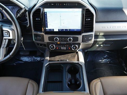 Used 2022 Ford F250 Lariat w/ Lariat Value Package image 21
