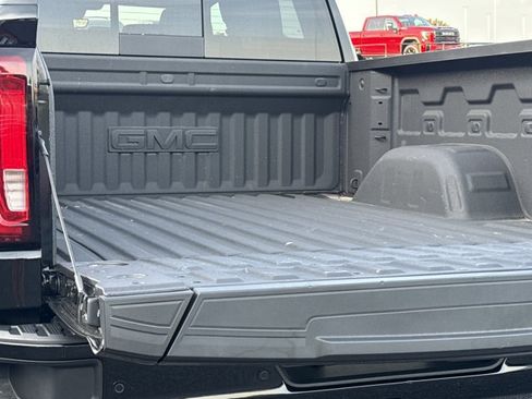 Used 2026 GMC Sierra 1500 AT4 w/ AT4 Premium Package AWD/4WD image 11