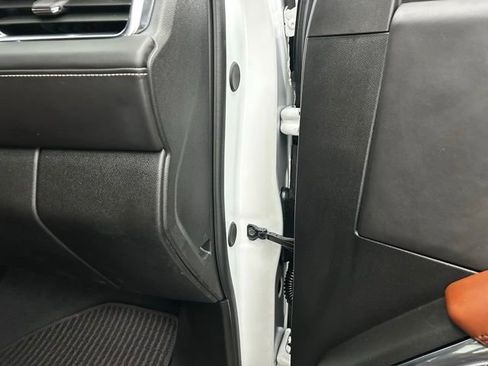 Used 2024 GMC Yukon XL Denali Ultimate image 40