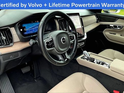 Used 2025 Volvo XC90 B6 Plus AWD/4WD image 17