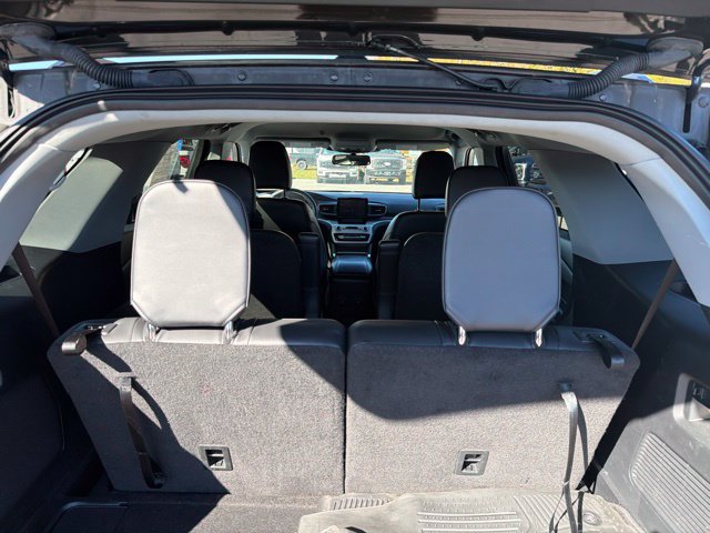 Used 2024 Ford Explorer XLT w/ Equipment Group 202A AWD/4WD image 45
