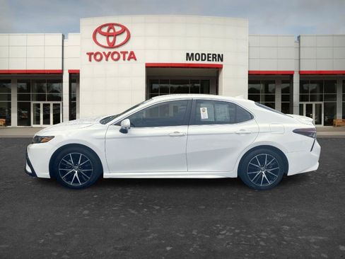 Certified 2023 Toyota Camry SE w/ Convenience Package FWD image 8