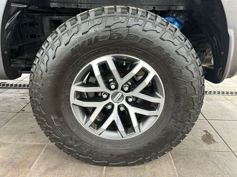 Used 2018 Ford F150 Raptor w/ Equipment Group 802A Luxury AWD/4WD image 38