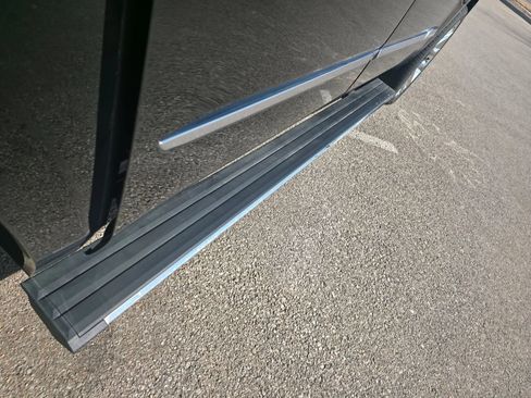 Used 2017 Cadillac Escalade ESV Platinum image 8