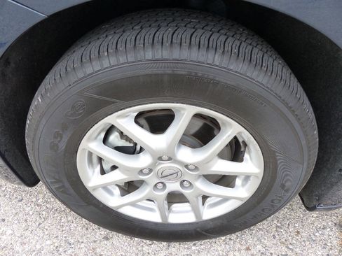 Used 2025 Chrysler Pacifica Select FWD image 32