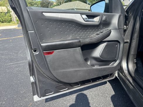 Used 2020 Ford Escape SEL AWD/4WD image 4
