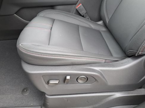 Used 2026 Chevrolet Suburban RST w/ Comfort Package RWD image 32