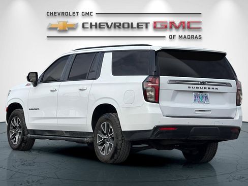 Used 2022 Chevrolet Suburban Z71 image 5