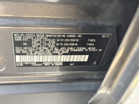 Used 2021 Toyota RAV4 Limited w/ Limited Grade Weather Package AWD/4WD image 11