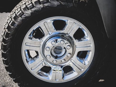 Used 2016 Ford F350 Lariat image 25