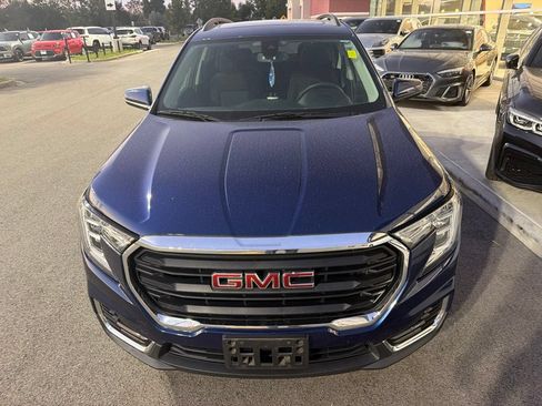 Used 2022 GMC Terrain SLE w/ Driver Convenience Package AWD/4WD image 2