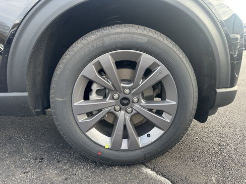 New 2026 Ford Explorer Active w/ Active Comfort Package image 8